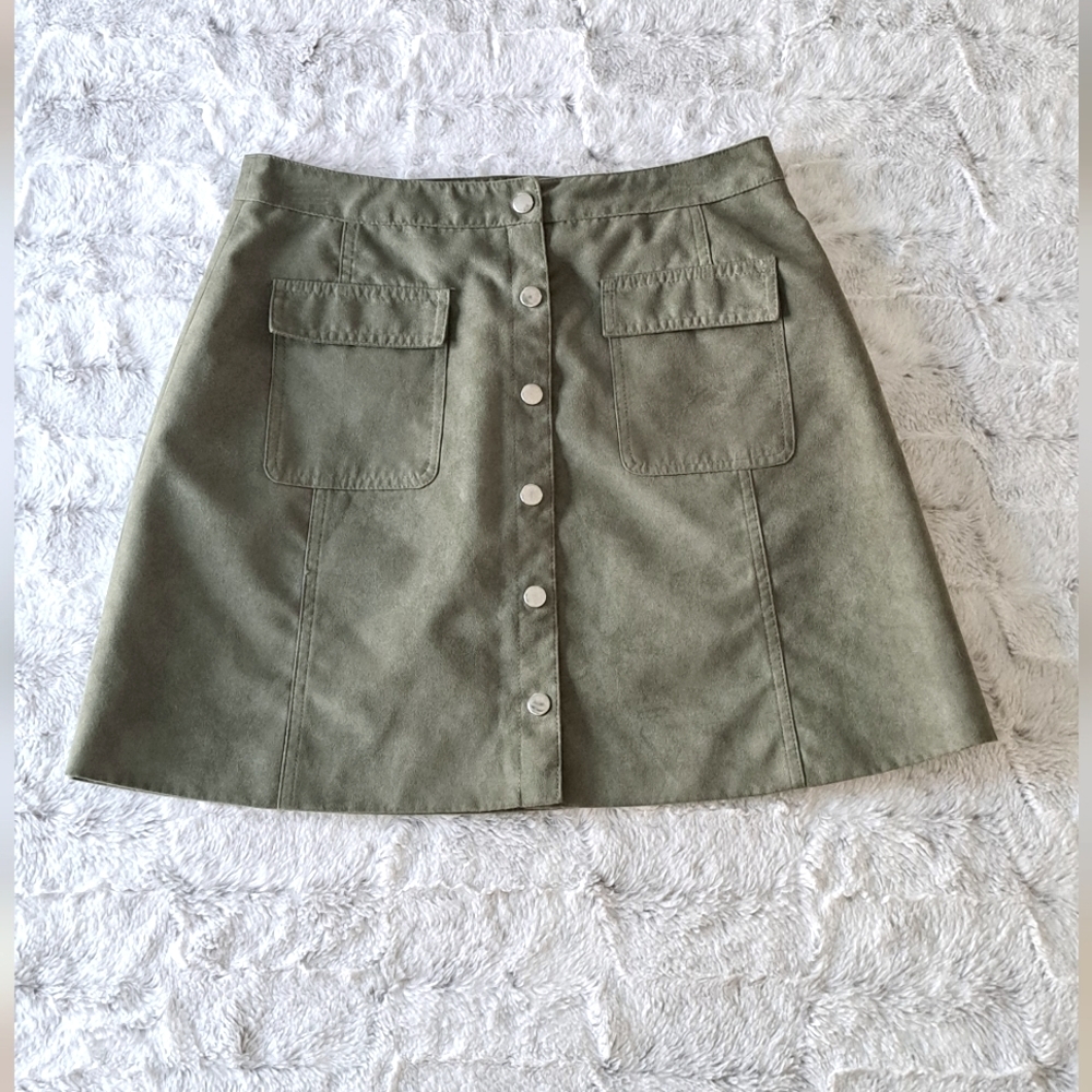 I love Ronson olive green mini skirt. Size M.